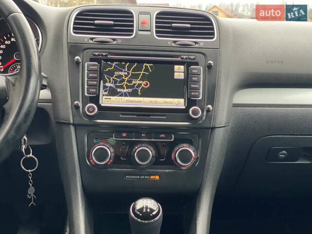 Черный Фольксваген Гольф, объемом двигателя 1.39 л и пробегом 190 тыс. км за 7200 $, фото 24 на Automoto.ua