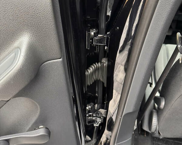 Черный Фольксваген Гольф, объемом двигателя 1.39 л и пробегом 193 тыс. км за 7600 $, фото 19 на Automoto.ua