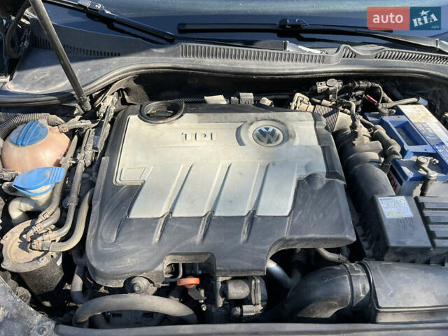 Чорний Фольксваген Гольф, об'ємом двигуна 2 л та пробігом 345 тис. км за 10300 $, фото 32 на Automoto.ua