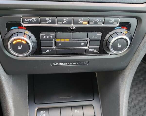 Черный Фольксваген Гольф, объемом двигателя 1.39 л и пробегом 223 тыс. км за 7300 $, фото 31 на Automoto.ua