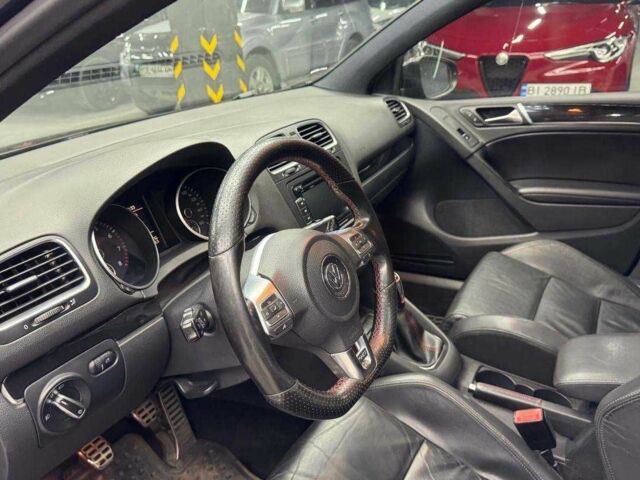 Фольксваген Гольф 2009 в Черновцах на Automoto.ua Черный Фольксваген Гольф, объемом двигателя 2 л и пробегом 250 тыс. км за 9800 $, фото 7 на Automoto.ua