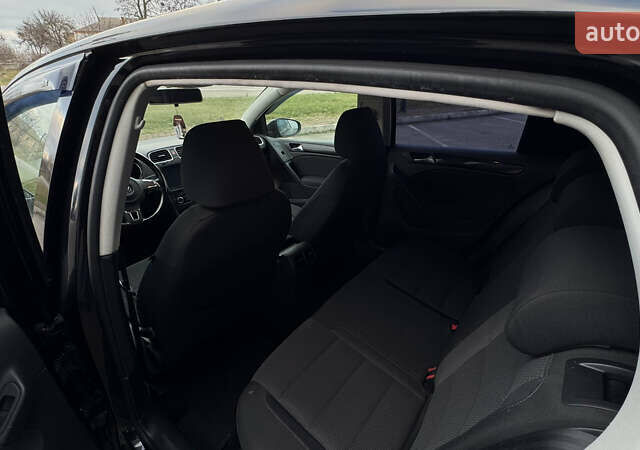 Черный Фольксваген Гольф, объемом двигателя 1.39 л и пробегом 256 тыс. км за 7799 $, фото 26 на Automoto.ua