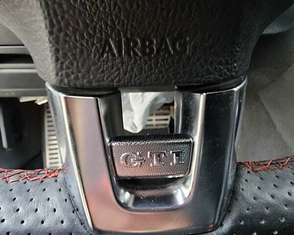 Черный Фольксваген Гольф, объемом двигателя 1.98 л и пробегом 186 тыс. км за 6700 $, фото 22 на Automoto.ua