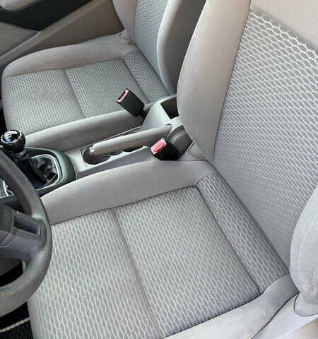 Чорний Фольксваген Гольф, об'ємом двигуна 1.6 л та пробігом 228 тис. км за 7200 $, фото 15 на Automoto.ua