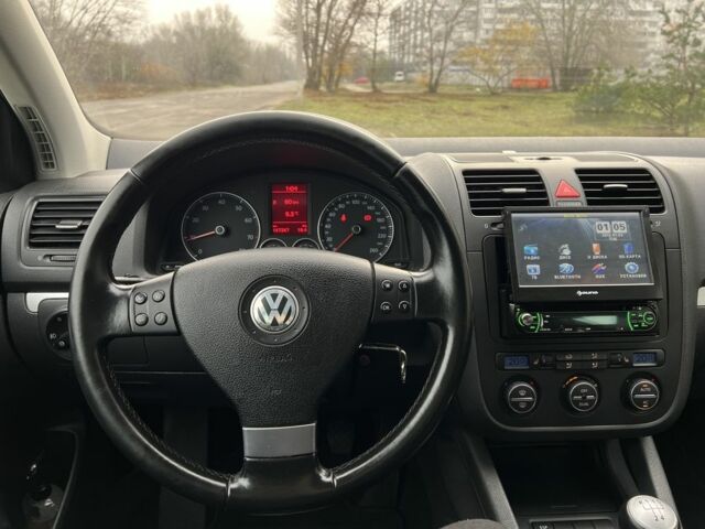 Черный Фольксваген Гольф, объемом двигателя 1.6 л и пробегом 167 тыс. км за 6999 $, фото 10 на Automoto.ua