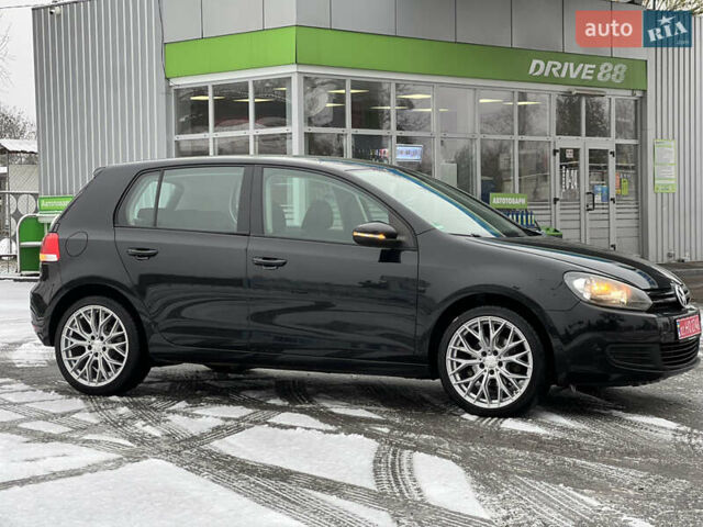 Черный Фольксваген Гольф, объемом двигателя 1.6 л и пробегом 199 тыс. км за 8500 $, фото 17 на Automoto.ua