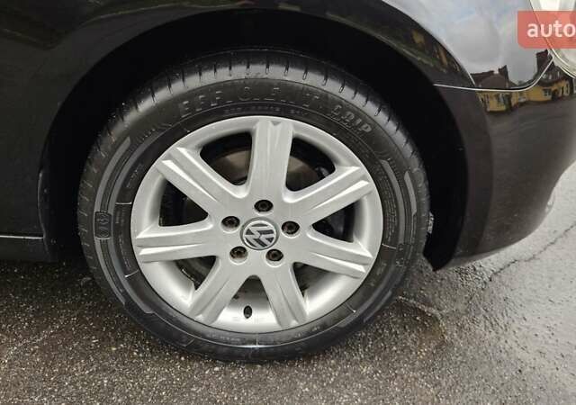 Черный Фольксваген Гольф, объемом двигателя 1.39 л и пробегом 197 тыс. км за 7350 $, фото 11 на Automoto.ua