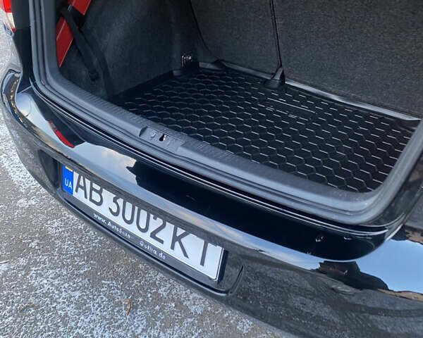 Черный Фольксваген Гольф, объемом двигателя 1.39 л и пробегом 219 тыс. км за 6850 $, фото 6 на Automoto.ua