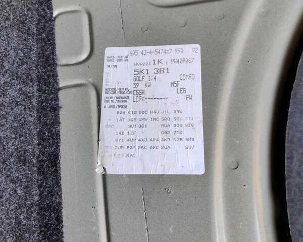 Черный Фольксваген Гольф, объемом двигателя 1.39 л и пробегом 223 тыс. км за 7300 $, фото 39 на Automoto.ua