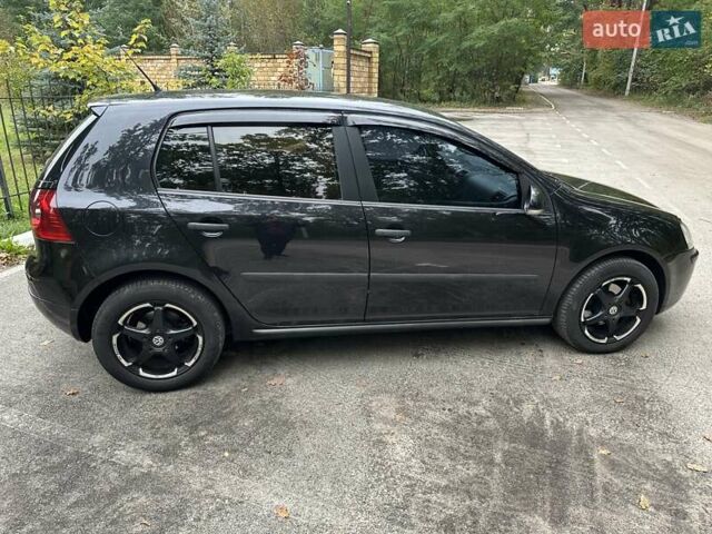 Черный Фольксваген Гольф, объемом двигателя 1.6 л и пробегом 196 тыс. км за 7000 $, фото 6 на Automoto.ua