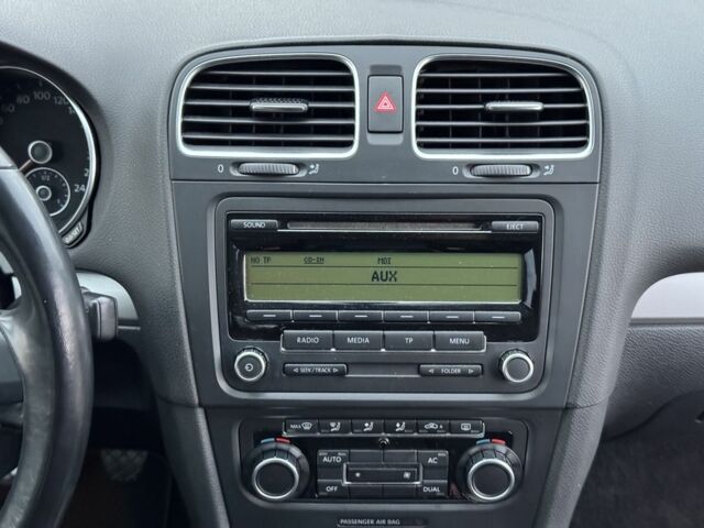 Черный Фольксваген Гольф, объемом двигателя 1.4 л и пробегом 168 тыс. км за 7350 $, фото 21 на Automoto.ua