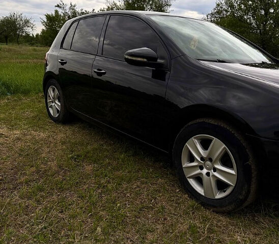 Черный Фольксваген Гольф, объемом двигателя 1.4 л и пробегом 265 тыс. км за 6999 $, фото 2 на Automoto.ua