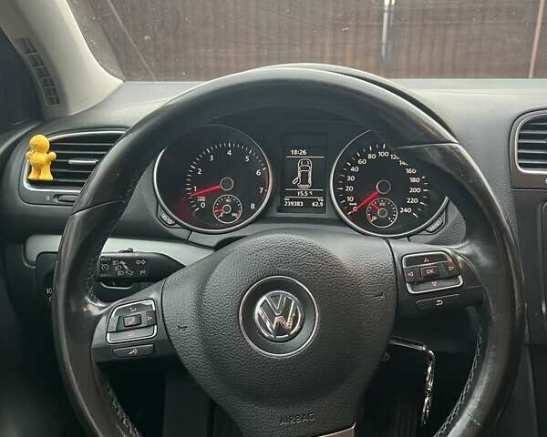 Черный Фольксваген Гольф, объемом двигателя 1.39 л и пробегом 239 тыс. км за 6800 $, фото 14 на Automoto.ua