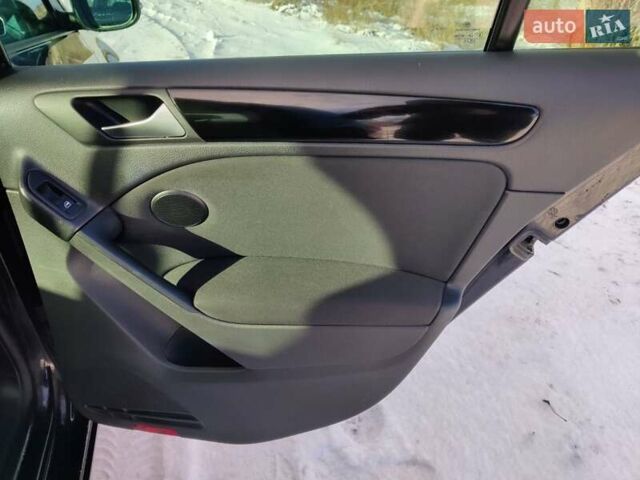 Черный Фольксваген Гольф, объемом двигателя 1.39 л и пробегом 223 тыс. км за 7300 $, фото 41 на Automoto.ua