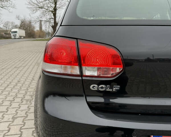 Черный Фольксваген Гольф, объемом двигателя 1.6 л и пробегом 198 тыс. км за 7950 $, фото 99 на Automoto.ua