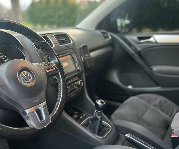 Чорний Фольксваген Гольф, об'ємом двигуна 1.39 л та пробігом 180 тис. км за 7200 $, фото 5 на Automoto.ua