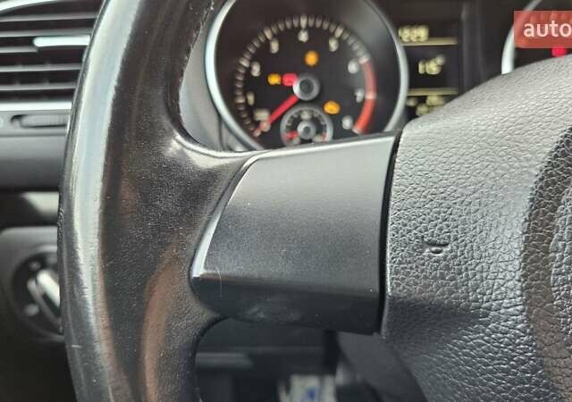 Черный Фольксваген Гольф, объемом двигателя 1.39 л и пробегом 197 тыс. км за 7350 $, фото 80 на Automoto.ua