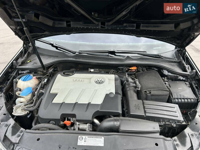 Фольксваген Гольф 2009 в Ровно на Automoto.ua Черный Фольксваген Гольф, объемом двигателя 1.97 л и пробегом 307 тыс. км за 7200 $, фото 21 на Automoto.ua