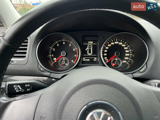 Черный Фольксваген Гольф, объемом двигателя 1.6 л и пробегом 241 тыс. км за 7999 $, фото 29 на Automoto.ua