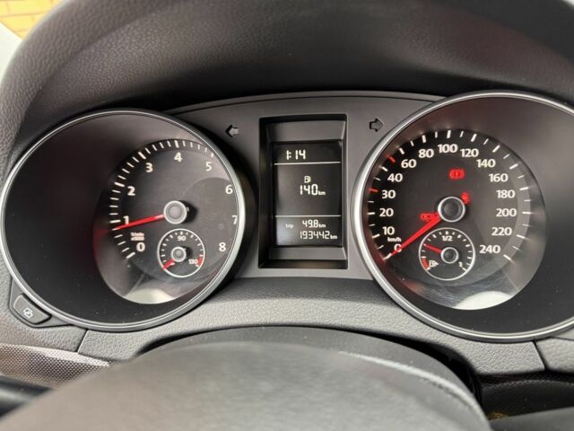 Черный Фольксваген Гольф, объемом двигателя 1.4 л и пробегом 193 тыс. км за 7600 $, фото 5 на Automoto.ua