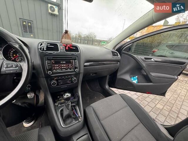 Черный Фольксваген Гольф, объемом двигателя 1.39 л и пробегом 235 тыс. км за 6999 $, фото 22 на Automoto.ua