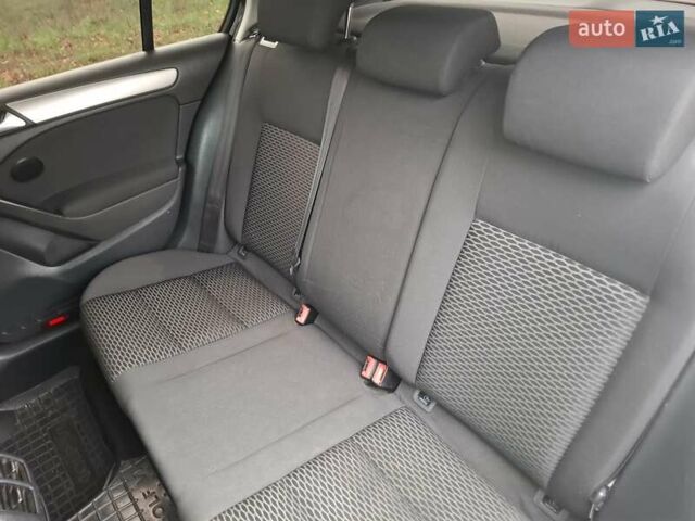 Чорний Фольксваген Гольф, об'ємом двигуна 1.39 л та пробігом 209 тис. км за 7400 $, фото 20 на Automoto.ua