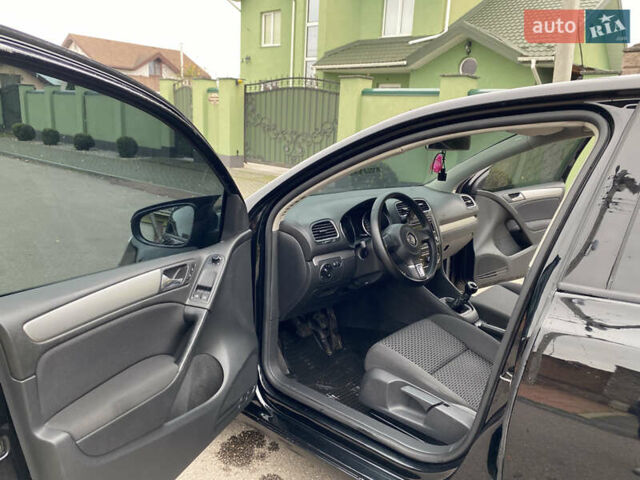 Черный Фольксваген Гольф, объемом двигателя 1.4 л и пробегом 242 тыс. км за 5699 $, фото 24 на Automoto.ua