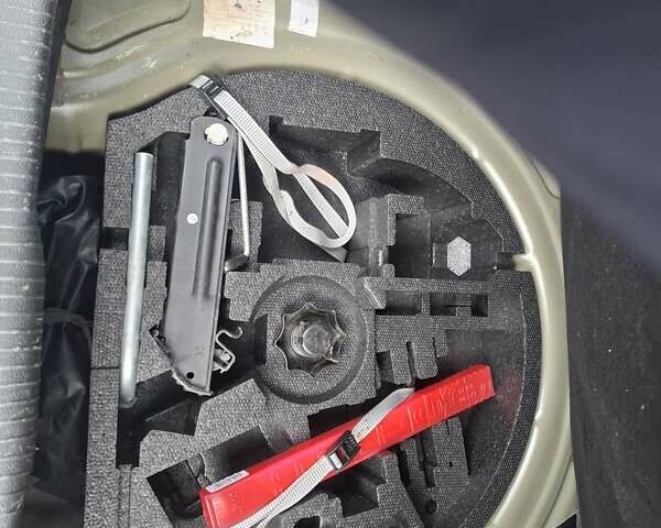 Чорний Фольксваген Гольф, об'ємом двигуна 1.39 л та пробігом 209 тис. км за 7400 $, фото 22 на Automoto.ua