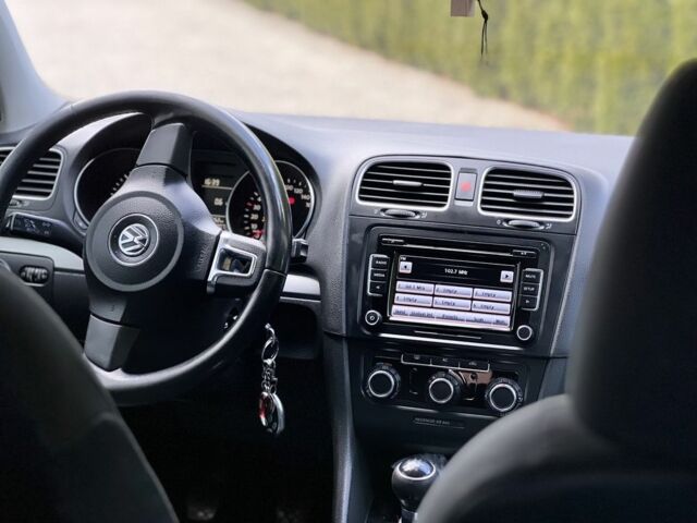 Черный Фольксваген Гольф, объемом двигателя 2 л и пробегом 249 тыс. км за 6890 $, фото 12 на Automoto.ua