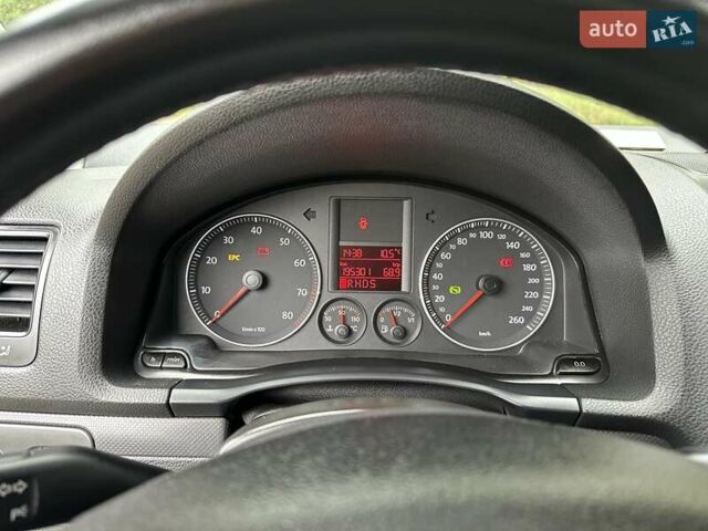 Черный Фольксваген Гольф, объемом двигателя 1.6 л и пробегом 196 тыс. км за 7000 $, фото 31 на Automoto.ua