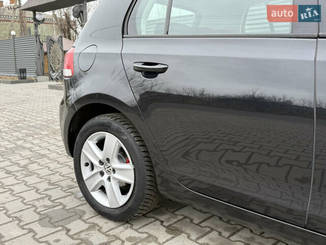 Черный Фольксваген Гольф, объемом двигателя 1.6 л и пробегом 198 тыс. км за 7899 $, фото 30 на Automoto.ua