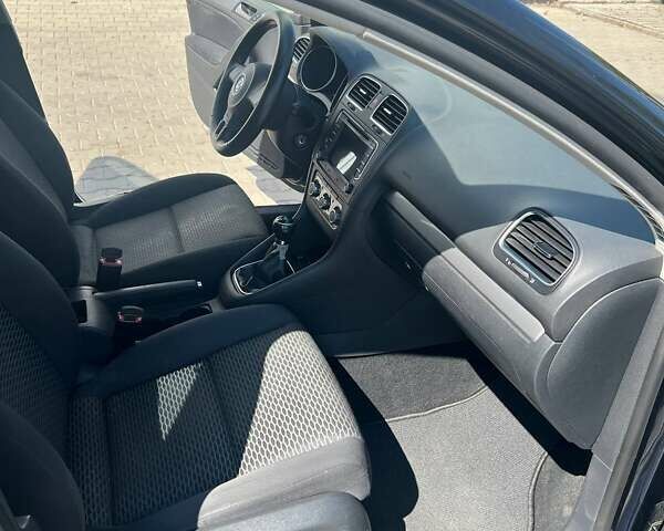 Черный Фольксваген Гольф, объемом двигателя 1.39 л и пробегом 210 тыс. км за 6850 $, фото 17 на Automoto.ua