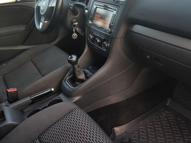 Черный Фольксваген Гольф, объемом двигателя 1.4 л и пробегом 217 тыс. км за 6700 $, фото 14 на Automoto.ua