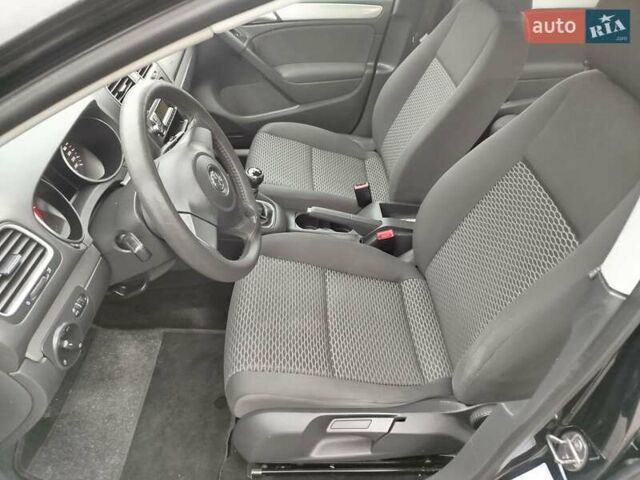 Черный Фольксваген Гольф, объемом двигателя 1.4 л и пробегом 228 тыс. км за 6800 $, фото 12 на Automoto.ua