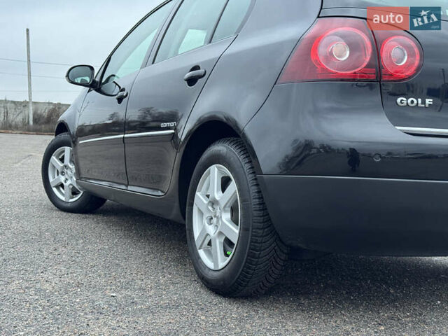 Черный Фольксваген Гольф, объемом двигателя 1.4 л и пробегом 231 тыс. км за 6700 $, фото 9 на Automoto.ua