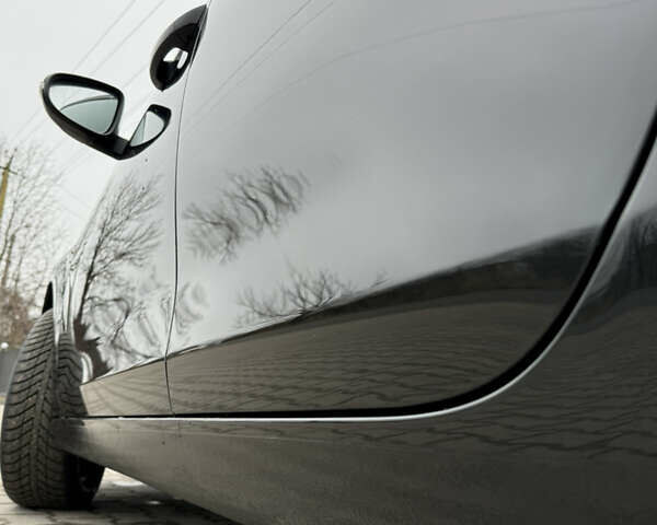 Черный Фольксваген Гольф, объемом двигателя 1.6 л и пробегом 198 тыс. км за 7899 $, фото 117 на Automoto.ua