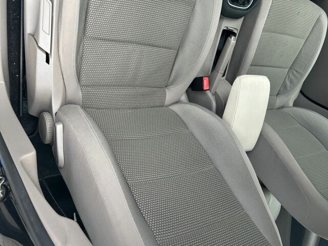 Чорний Фольксваген Гольф, об'ємом двигуна 0 л та пробігом 150 тис. км за 7800 $, фото 7 на Automoto.ua