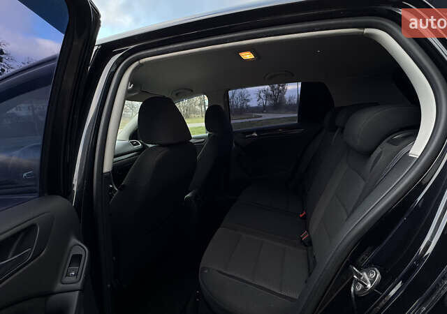 Черный Фольксваген Гольф, объемом двигателя 1.39 л и пробегом 256 тыс. км за 7799 $, фото 25 на Automoto.ua