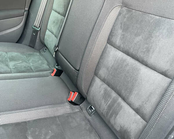 Чорний Фольксваген Гольф, об'ємом двигуна 1.39 л та пробігом 208 тис. км за 7900 $, фото 61 на Automoto.ua