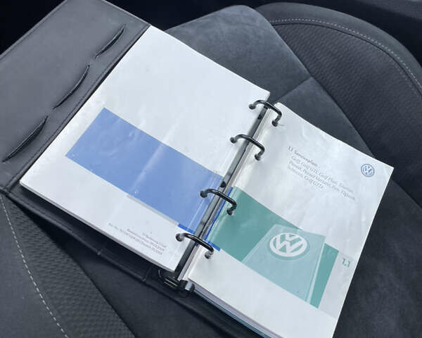 Чорний Фольксваген Гольф, об'ємом двигуна 1.39 л та пробігом 208 тис. км за 7900 $, фото 67 на Automoto.ua