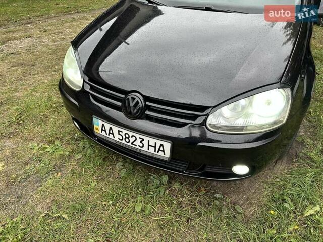 Черный Фольксваген Гольф, объемом двигателя 1.6 л и пробегом 196 тыс. км за 7000 $, фото 4 на Automoto.ua