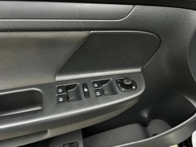 Черный Фольксваген Гольф, объемом двигателя 1.4 л и пробегом 208 тыс. км за 9200 $, фото 8 на Automoto.ua