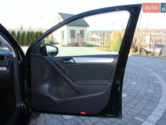 Черный Фольксваген Гольф, объемом двигателя 1.6 л и пробегом 210 тыс. км за 7350 $, фото 75 на Automoto.ua