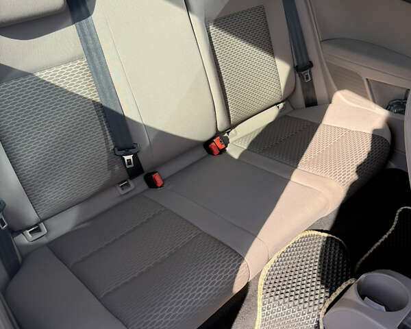 Чорний Фольксваген Гольф, об'ємом двигуна 1.6 л та пробігом 228 тис. км за 7200 $, фото 12 на Automoto.ua