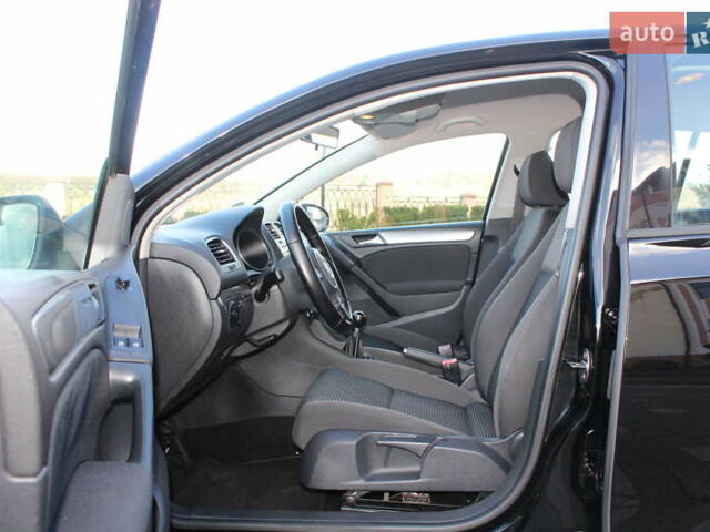 Черный Фольксваген Гольф, объемом двигателя 1.6 л и пробегом 210 тыс. км за 7390 $, фото 33 на Automoto.ua