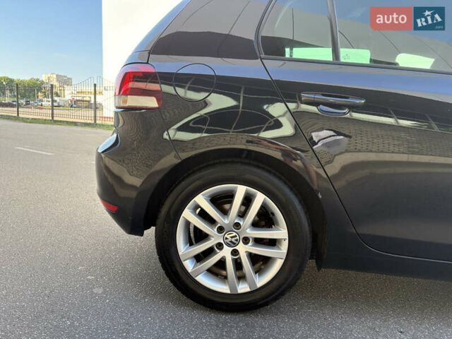 Чорний Фольксваген Гольф, об'ємом двигуна 1.39 л та пробігом 208 тис. км за 7200 $, фото 8 на Automoto.ua
