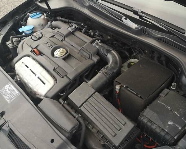 Черный Фольксваген Гольф, объемом двигателя 1.4 л и пробегом 173 тыс. км за 8700 $, фото 9 на Automoto.ua