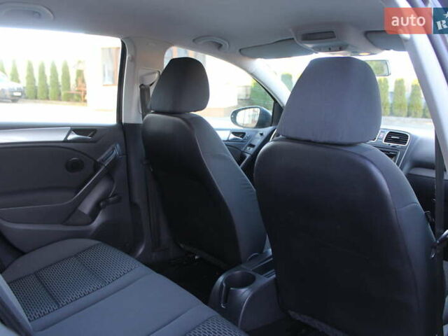 Черный Фольксваген Гольф, объемом двигателя 1.6 л и пробегом 210 тыс. км за 7390 $, фото 62 на Automoto.ua