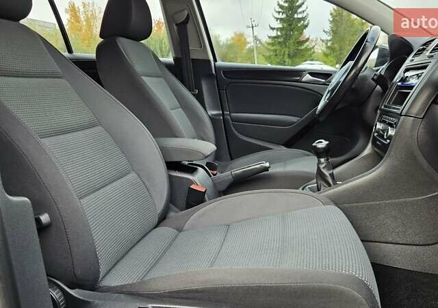 Черный Фольксваген Гольф, объемом двигателя 1.39 л и пробегом 197 тыс. км за 7350 $, фото 39 на Automoto.ua