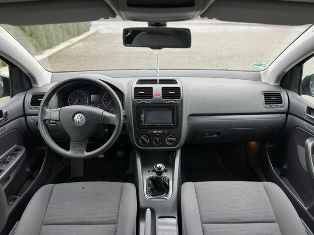 Черный Фольксваген Гольф, объемом двигателя 0 л и пробегом 270 тыс. км за 5700 $, фото 21 на Automoto.ua